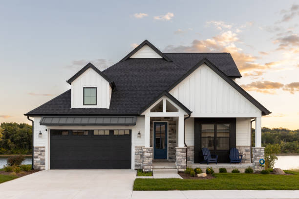 Best Solar Panel Roofing Installation  in East Lansing, MI